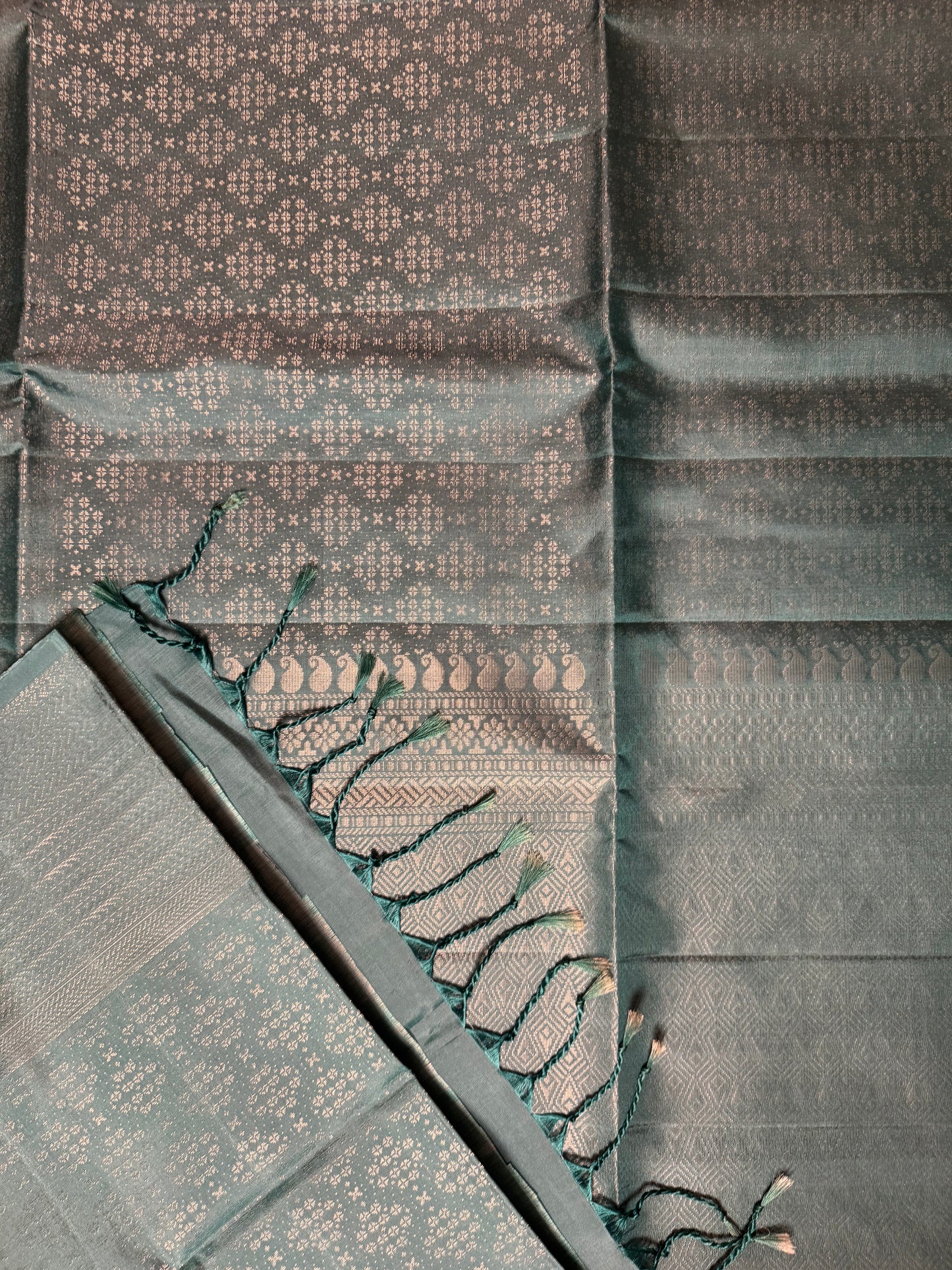 Tavira – Lustrous Sky Blue Soft Silk Saree with Delicate Sheen