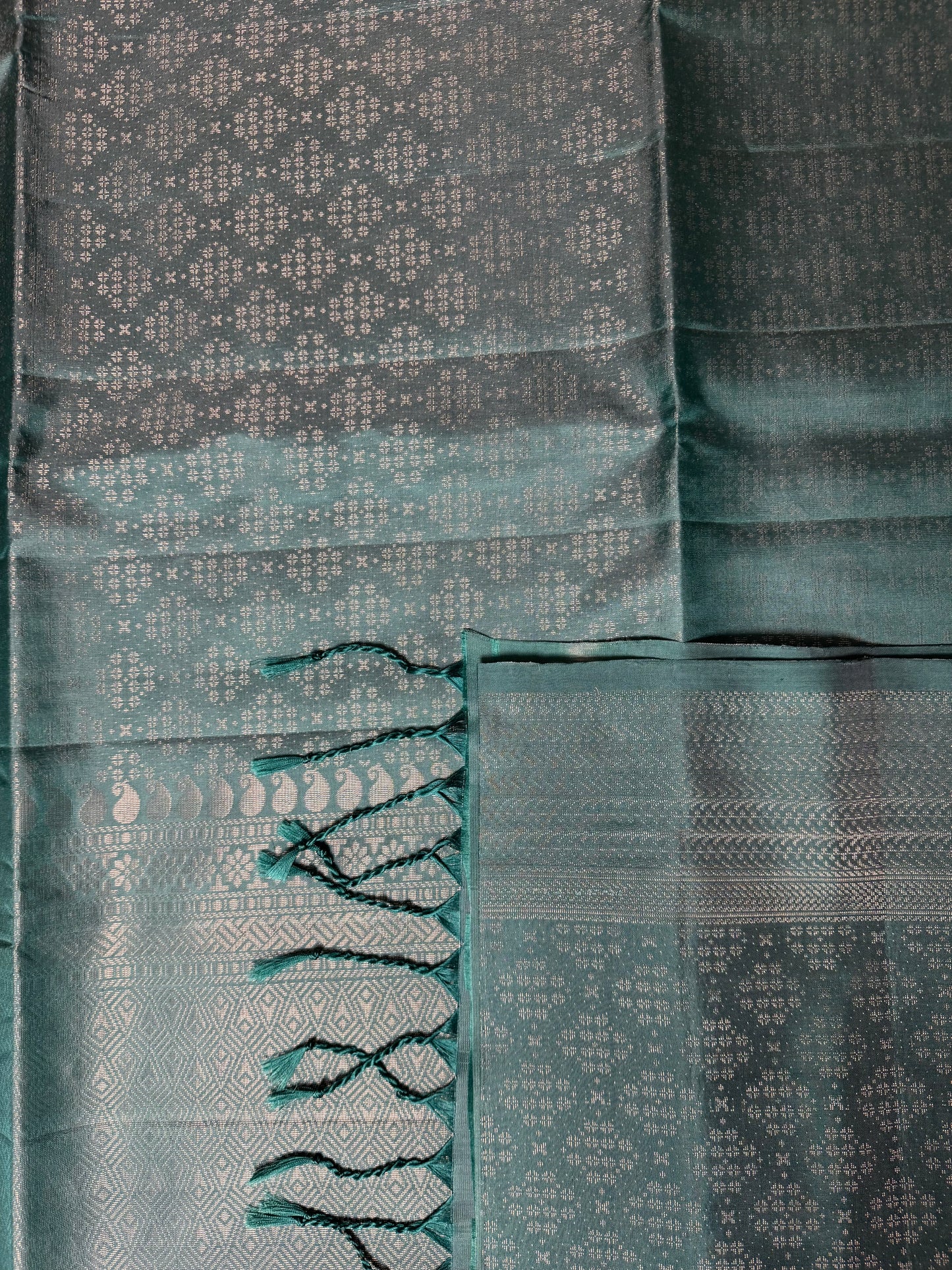 Tavira – Lustrous Sky Blue Soft Silk Saree with Delicate Sheen