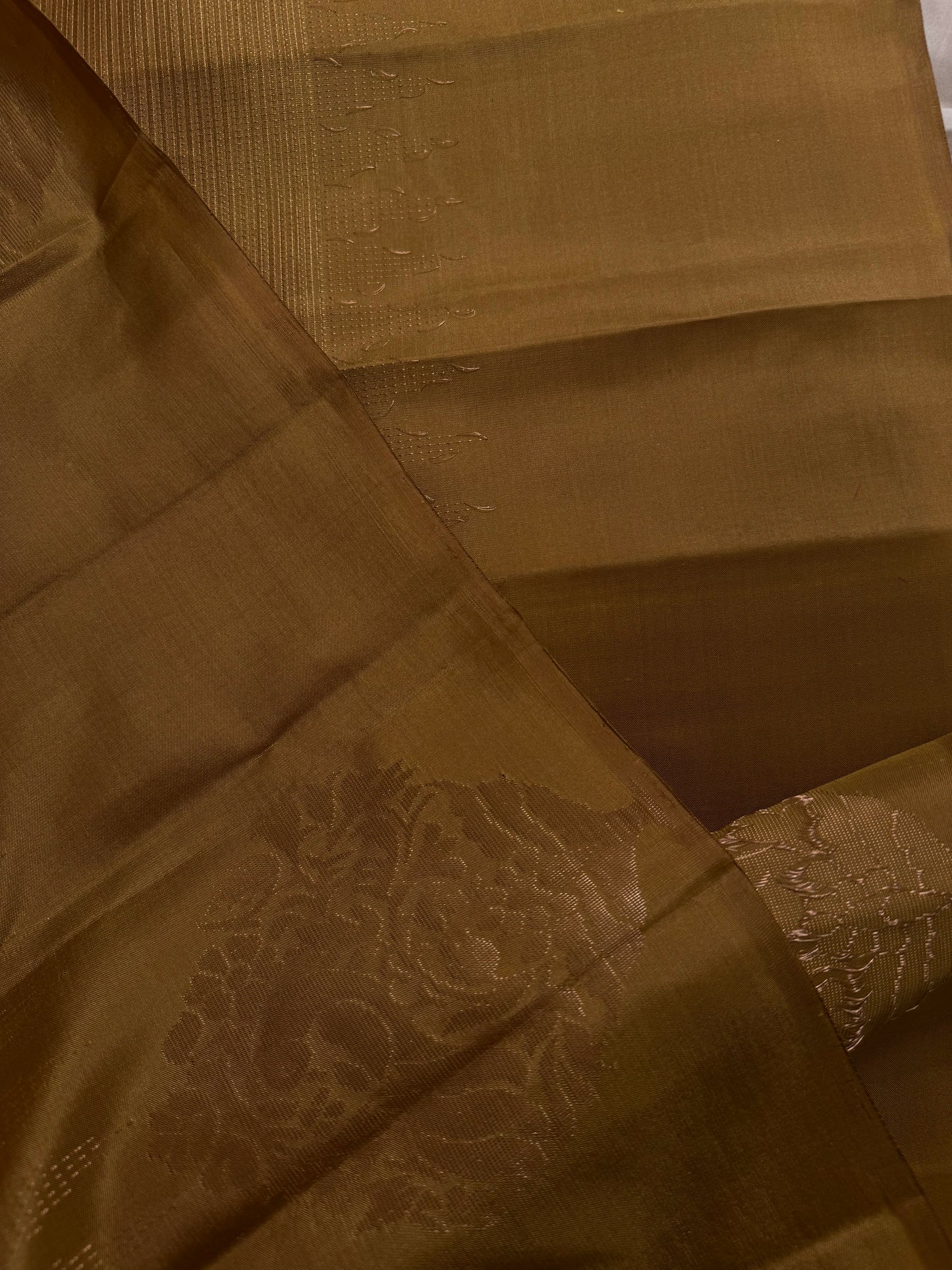 Nooriya – Golden Yellow Soft Silk Saree with Pink Pallu