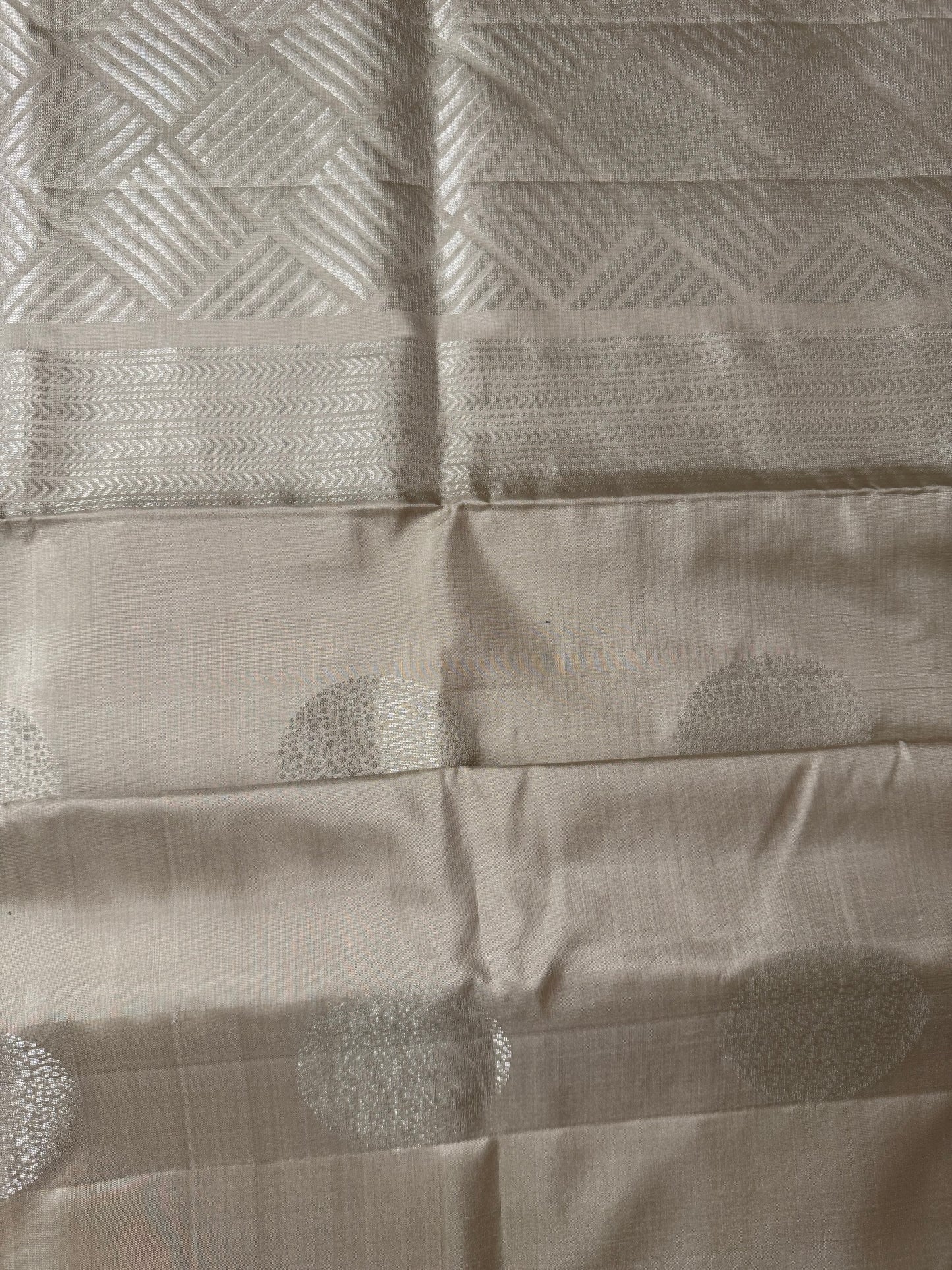 Silken Haze – Cream Soft Silk Saree with Lustrous Grace
