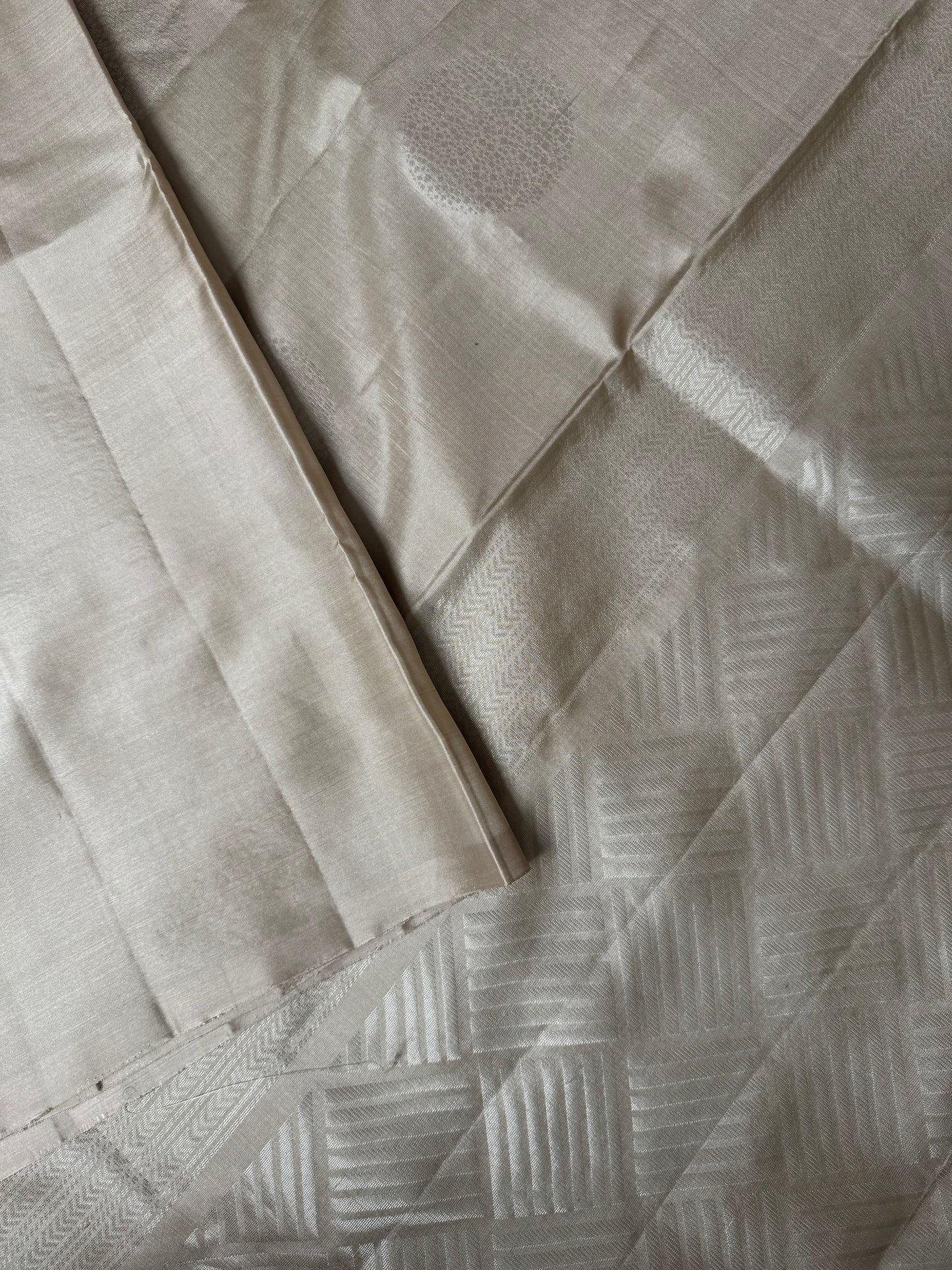 Silken Haze – Cream Soft Silk Saree with Lustrous Grace