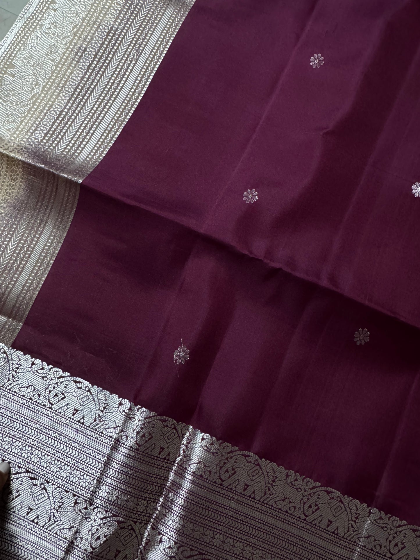 Sira – Dark Purple Soft Silk Saree with Beige & Metallic Silver Pallu