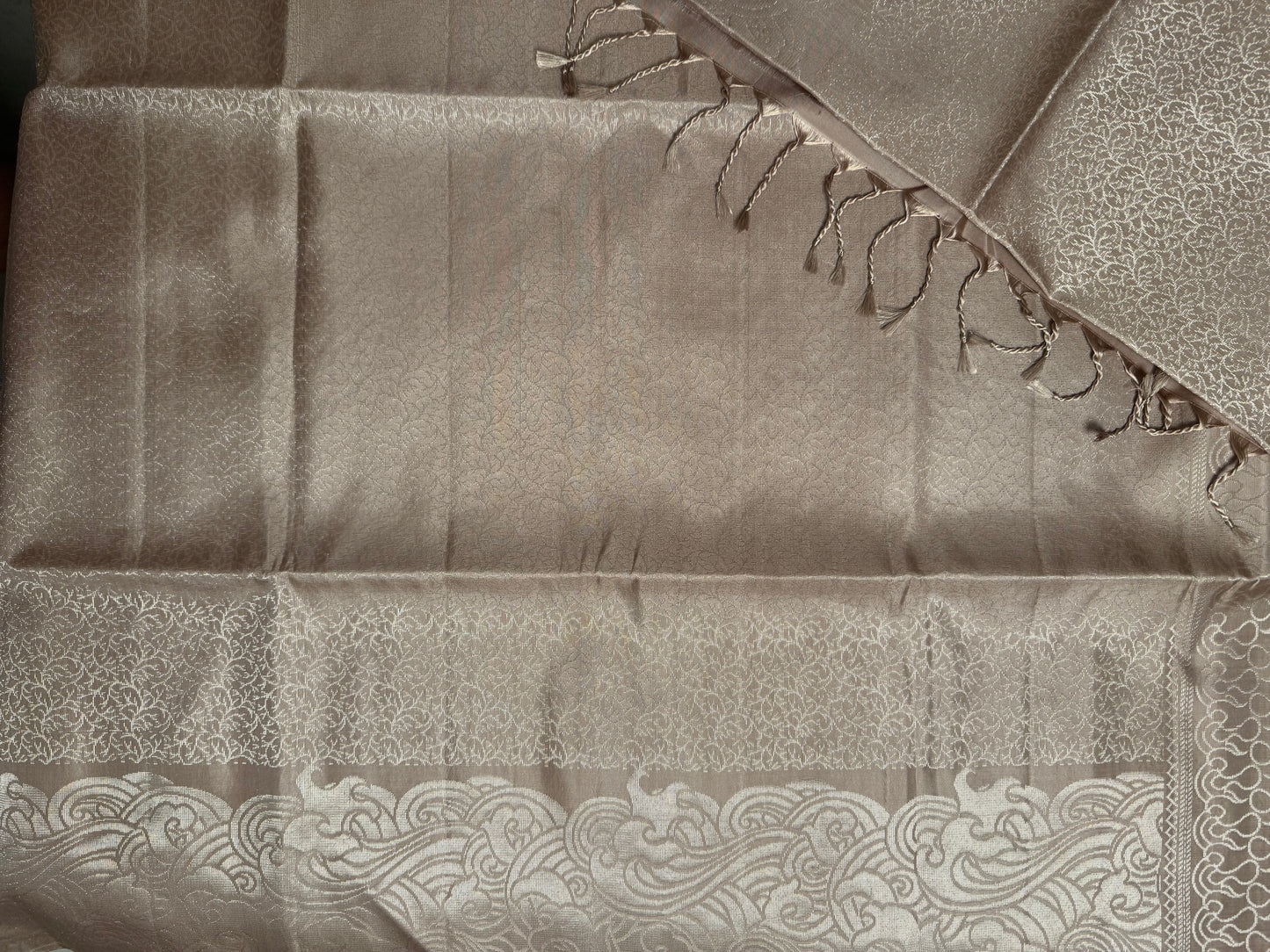 Soliel Silk – Champagne Cream Saree with Metallic Zari Weave