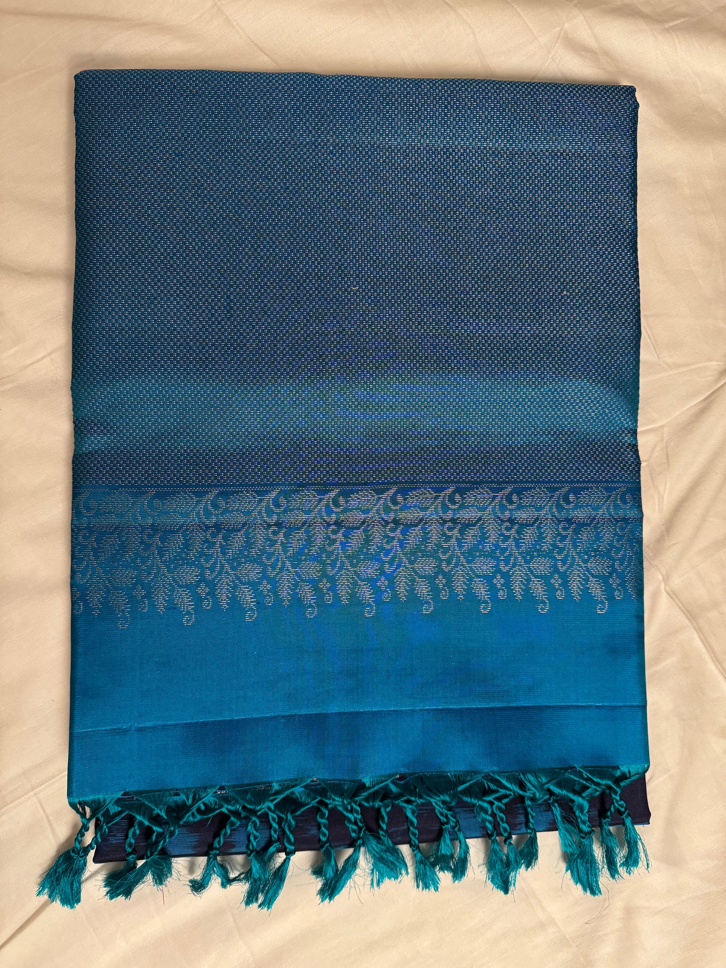 Tārā – Midnight Blue Soft Silk Saree with Shining Pallu & Ikkat Touches