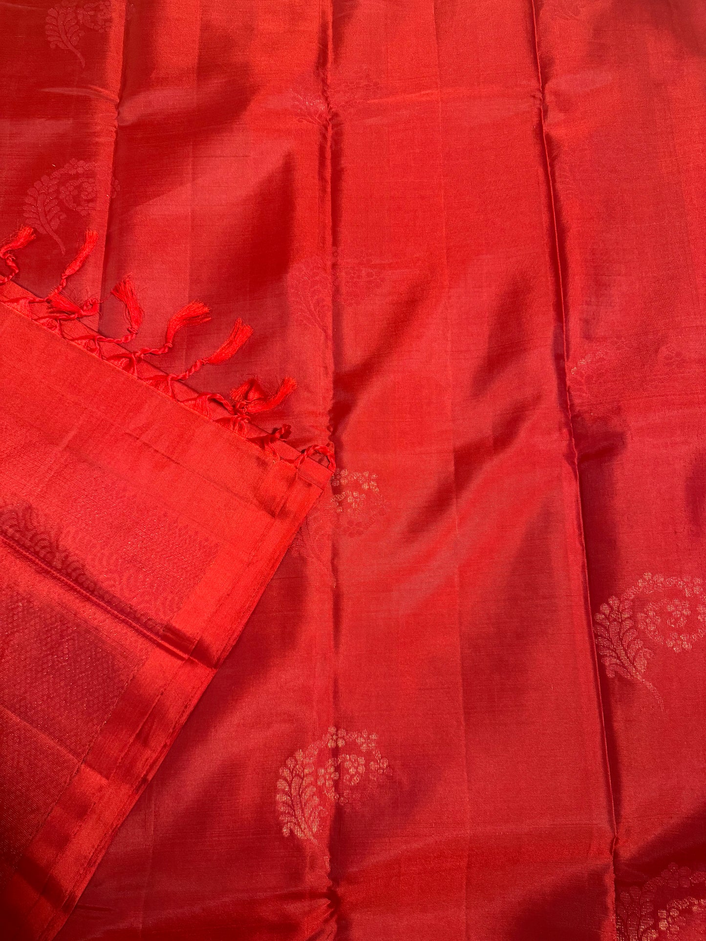 Ruhlaal- Classic Red Soft Silk Saree